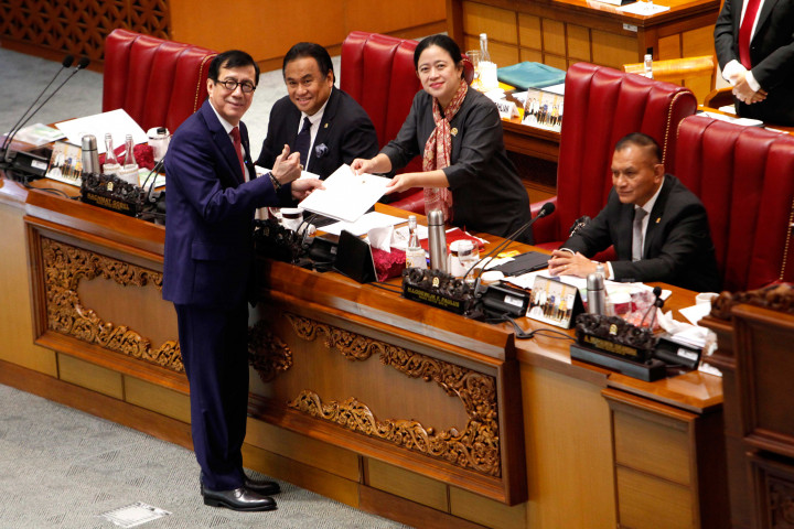 DPR Sahkan UU Perjanjian Ekstradisi Indonesia-Singapura