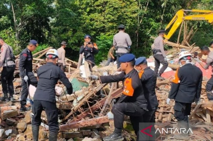 Bupati Cianjur Pastikan Pendataan Rumah Rusak Tanpa Batas Waktu