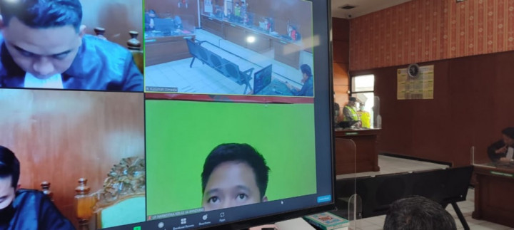 Sidang Vonis Doni Salmanan Hingga Jembatan Penghubung Kapal Ambruk