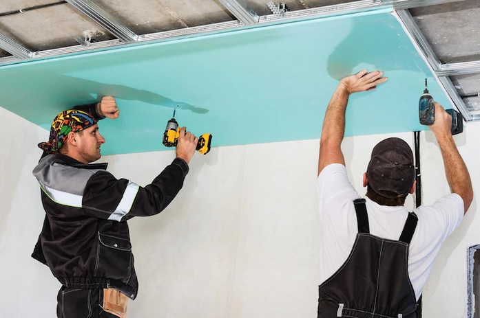 Gypsum, PVC, atau Triplek? Simak Keunggulan dan Kekurangan Ketiga Bahan Plafon ini