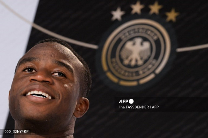 Moukoko dan Dortmund Jauh dari Kontrak Baru