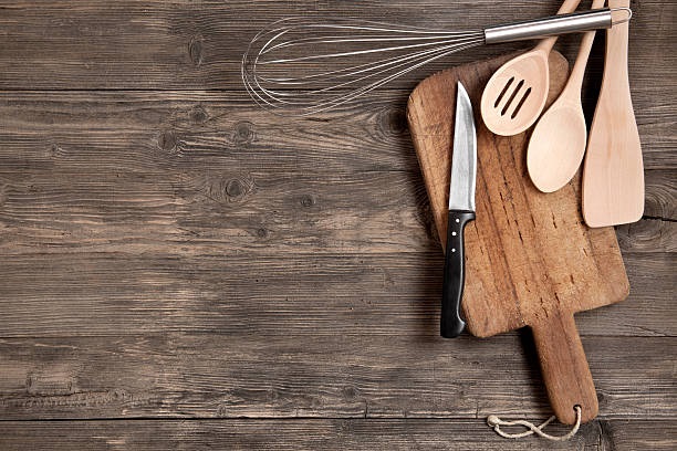 5 Tips Bersihkan Alat Masak Berbahan Kayu Agar Aman Dipakai