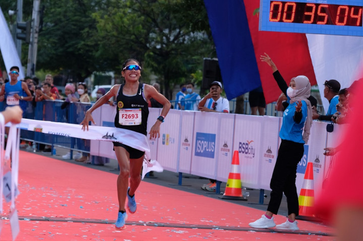 Odekta Naibaho Finis Terdepan di Semarang 10K sambil Pertajam Rekor