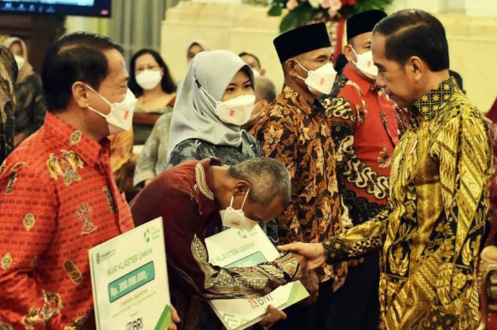 Jokowi Minta Bank Lebih Peduli kepada UMKM