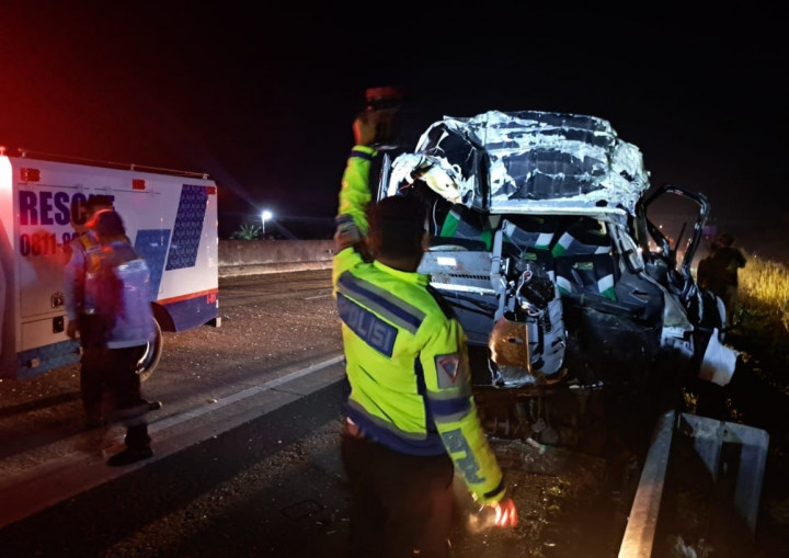 Elf Tabrak Truk di Tol Serang-Panimbang, 2 Orang Tewas