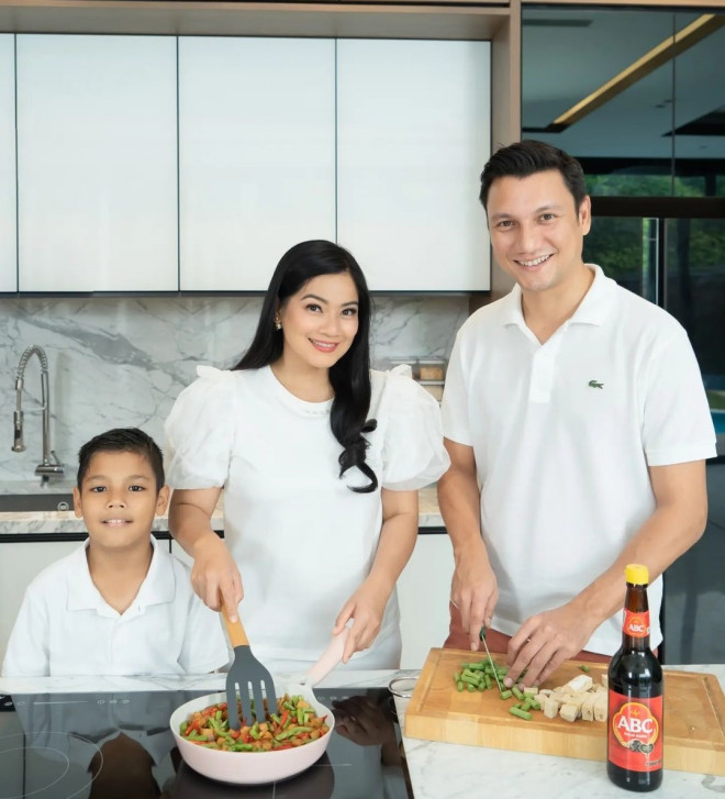 Christian Sugiono dan Titi Kamal. (Foto: @csugiono)