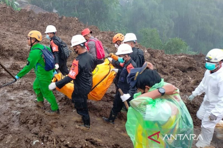 Pencarian Hari Terakhir, Pemkab Cianjur Catat Korban Meninggal Gempa 635 Orang