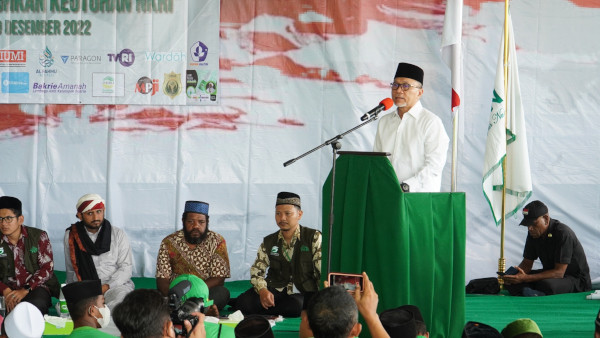 Hadiri Jambore Dai Internasional di Fakfak, Zulhas Kagumi Perjuangan Ustaz Fadlan Garamatan