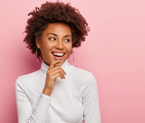 3 Cara Mix and Match Turtleneck untuk Tampil Lebih Stylish dan Kekinian