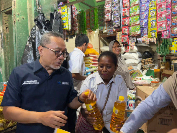 Pantau Pasar Sentral Remu Papua Barat, Mendag: Pasokan Bahan Pokok Cukup, Harga Stabil