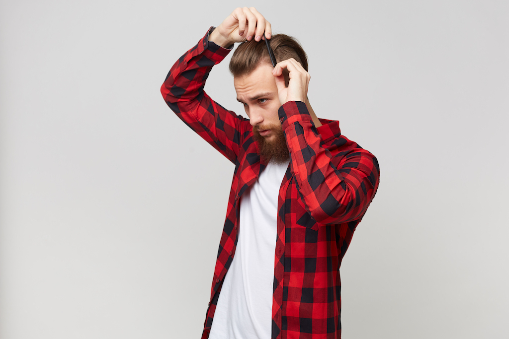 Memilih produk minyak rambut yang tepat bisa membuat kamu selalu bisa tampil dan tampak keren (Foto:Freepik)