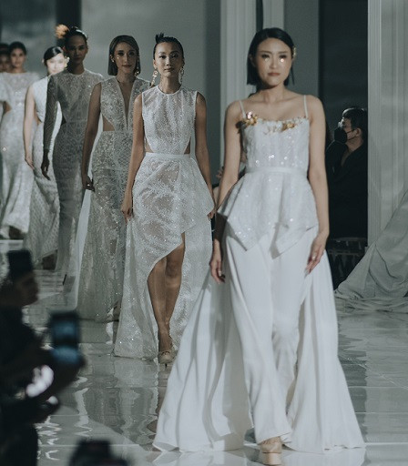 ‘Cerita Tentang Kita: Dulu, Kini, & Nanti’, Kemas Kehidupan Perempuan Melalui Pagelaran Busana