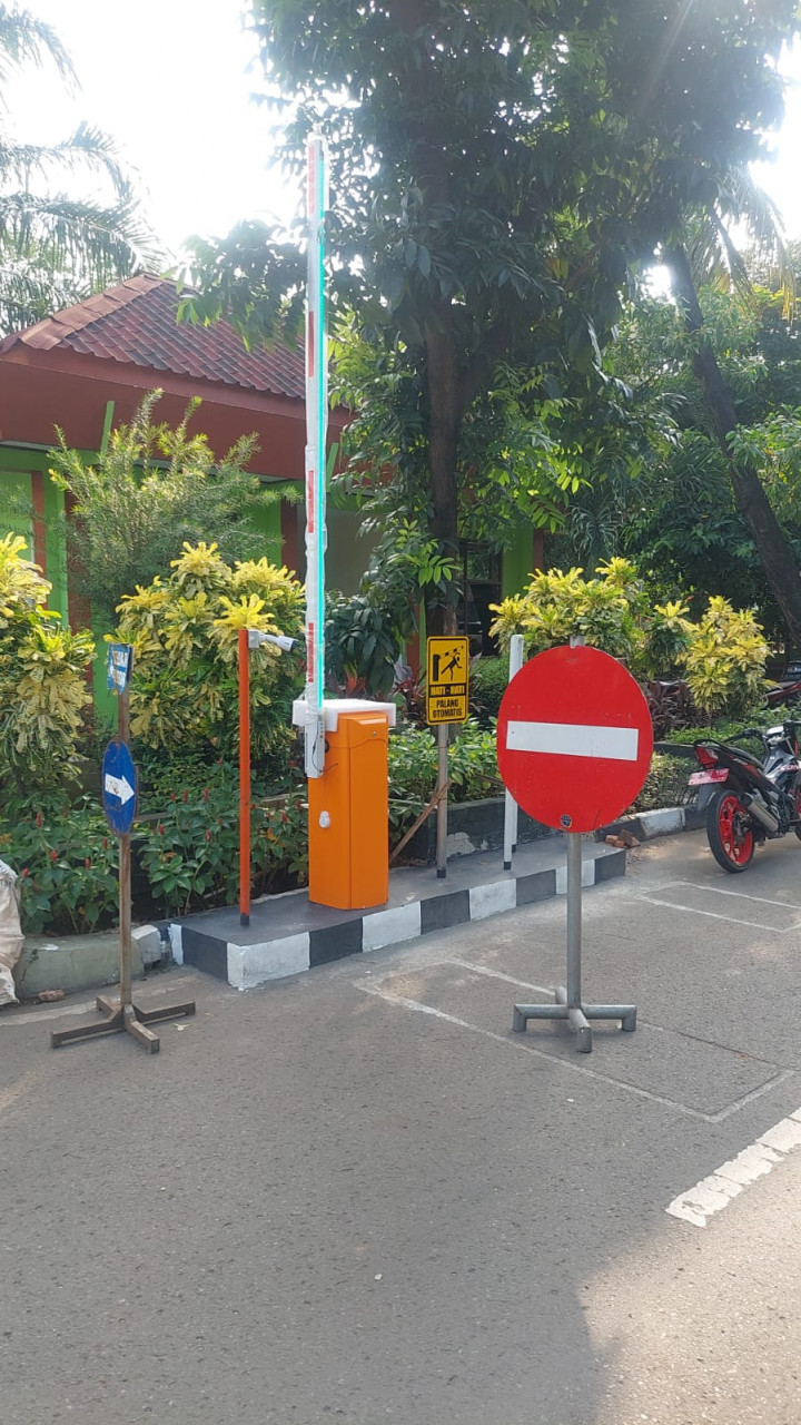 Ini Penampakan Palang Pintu Otomatis Kantor Pemkot Bekasi Seharga Rp585 Juta