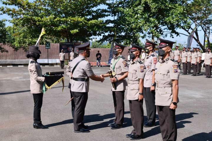 Anak Nelayan dan Petani di Yogyakarta Dapat Penghargaan saat Lulus SPN