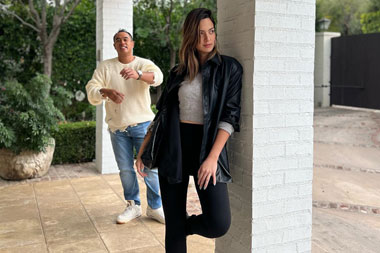 Baju Compang-camping Ardi Bakrie Bikin Netizen Salfok