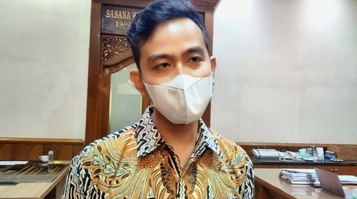 Dukung Pencabutan PPKM, Gibran: Kenapa <i>Ndak</i> dari Dulu