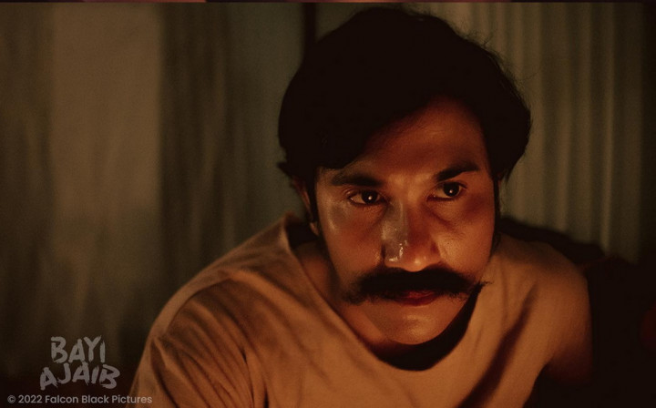 Adipati Dolken Sebut Setan di Film Bayi Ajaib Berbeda dengan Hantu Lain