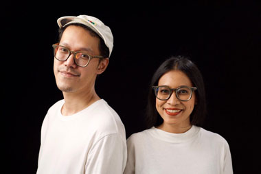 Rayakan 13 Tahun Pernikahan, Endah N Rhesa Rilis Piringan Hitam Album Live