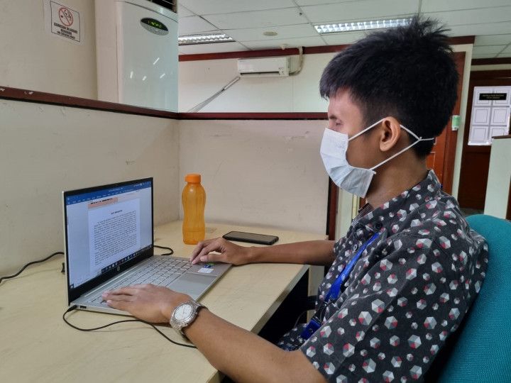 Kenalan dengan Alfian, Mahasiswa Disabilitas Netra Pertama Unair yang Berhasil Jadi ASN