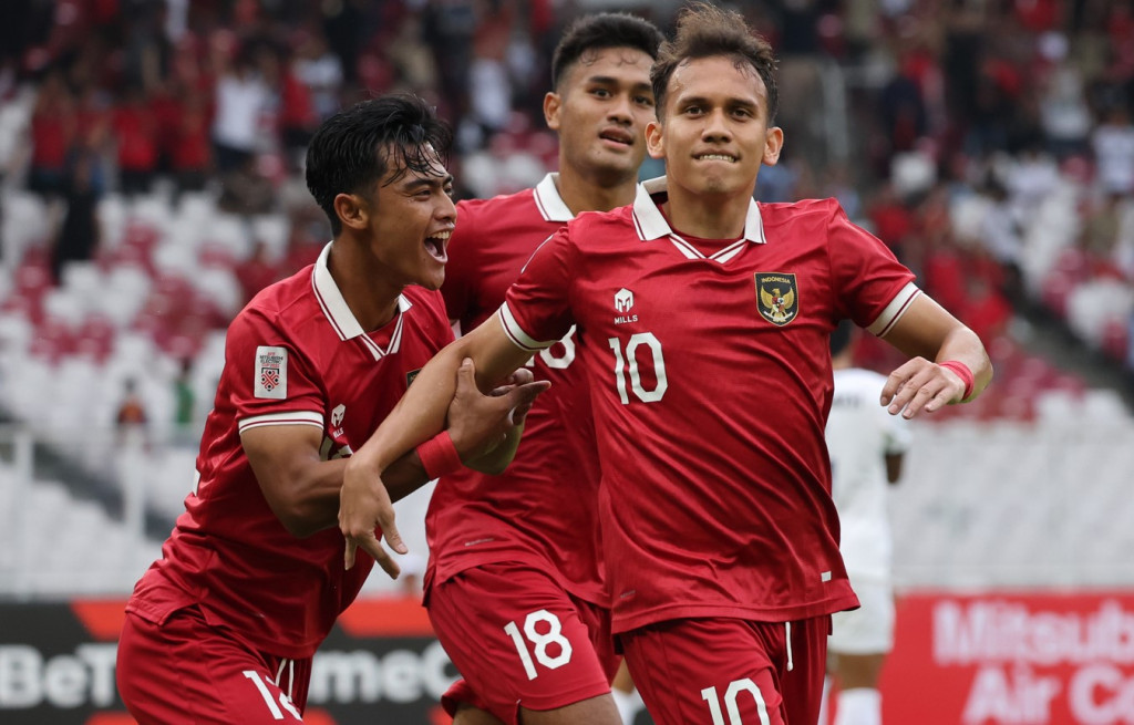 Pemain Indonesia merayakan gol yang dicetak Egy Maulana Vikri ke gawang Kamboja (twitter: @PSSI)