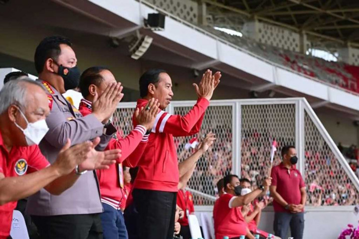 Saat Jokowi dan Ibu Iriana Saksikan Laga Timnas Vs Kamboja