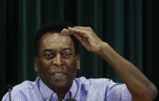 Pele Rayakan Natal bersama Keluarga di Rumah Sakit