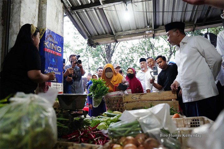 Mendag Pantau Harga Sembako di Pasar Tradisional Ponorogo
