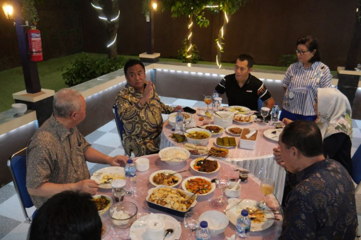 Meriahkan Suasana Natal, Gobel Silaturahmi dengan Masyarakat Kristen Gorontalo