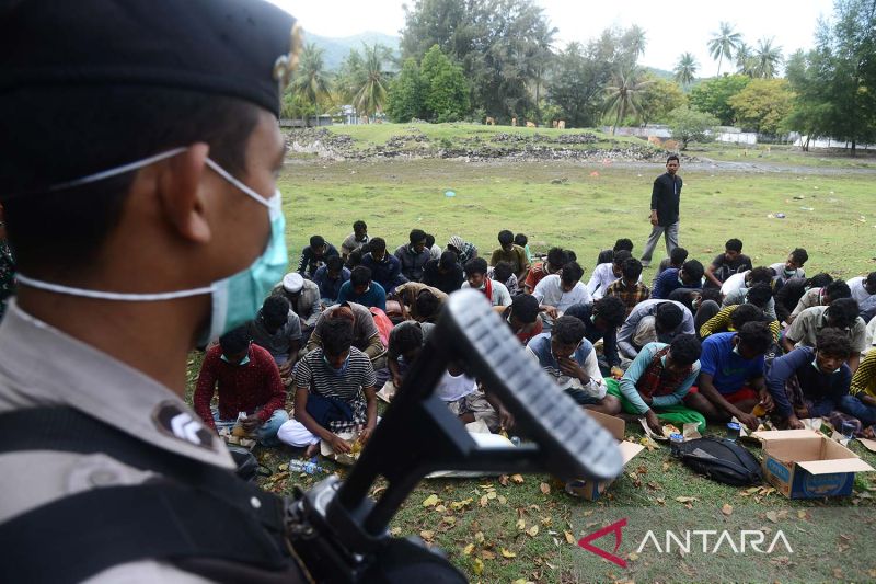 Puluhan Imigran Rohingya Terdampar di Pantai Ujong Pie Kabupaten Pidie