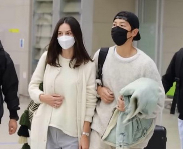 Momen Song Joong Ki dan Pacar Bule Kondangan di Bali Kembali Disorot