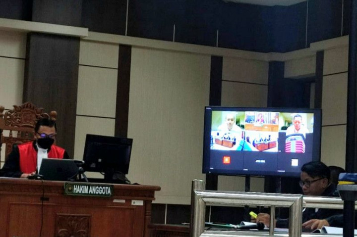 Bupati Pemalang Nonaktif Didakwa Terima Suap Rp7,57 Miliar