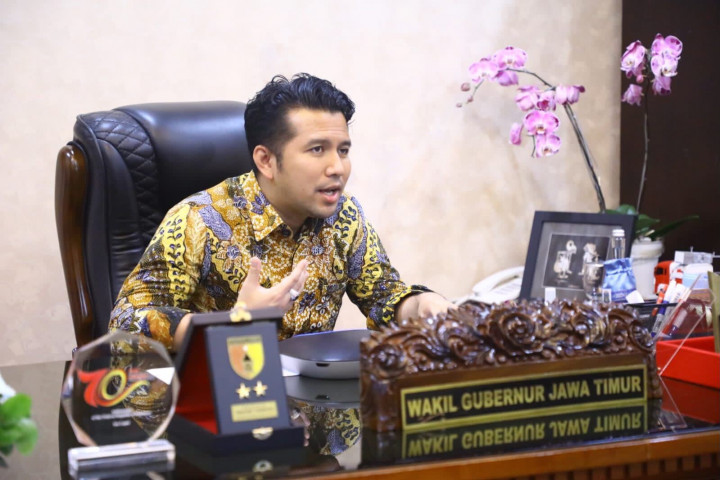 Wagub Jatim Emil Dardak Ajak Mahasiswa Produktif Hadapi Bonus Demografi