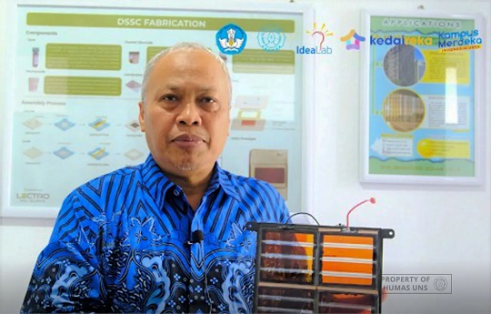 UNS Ciptakan Panel Surya Berbasis Zat Warna Berkat Matching Fund Kedaireka