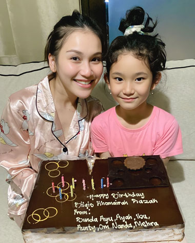 Rayakan Ulang Tahun Bilqis, Hanya Memakai Piyama!