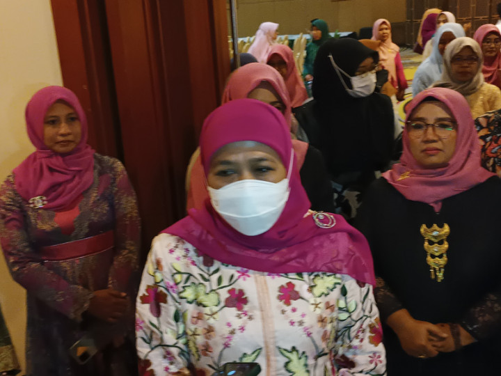 Khofifah Ajak Masyarakat Selawatan Rayakan Pergantian Tahun