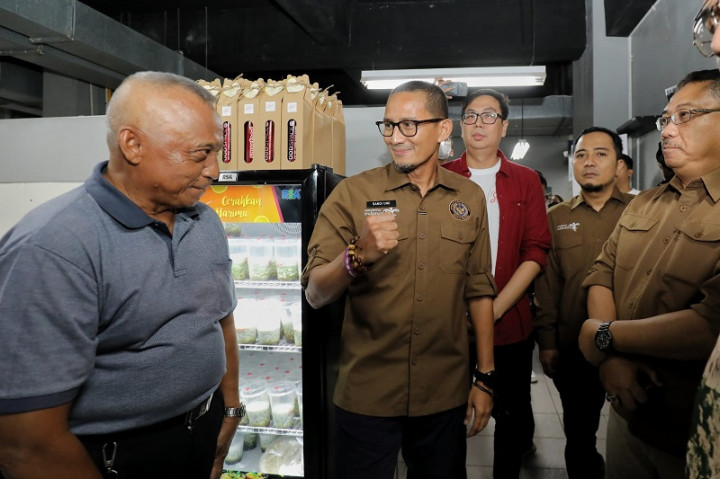 Dorong UMKM Naik Kelas, Sandiaga-Foodspace Sediakan <i>Cloud Kitchen Hybrid</i>