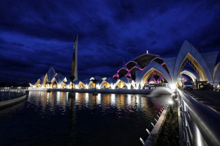 Masjid Al Jabbar Bandung Diklaim jadi Daya Tarik Baru Promosi Luar Negeri