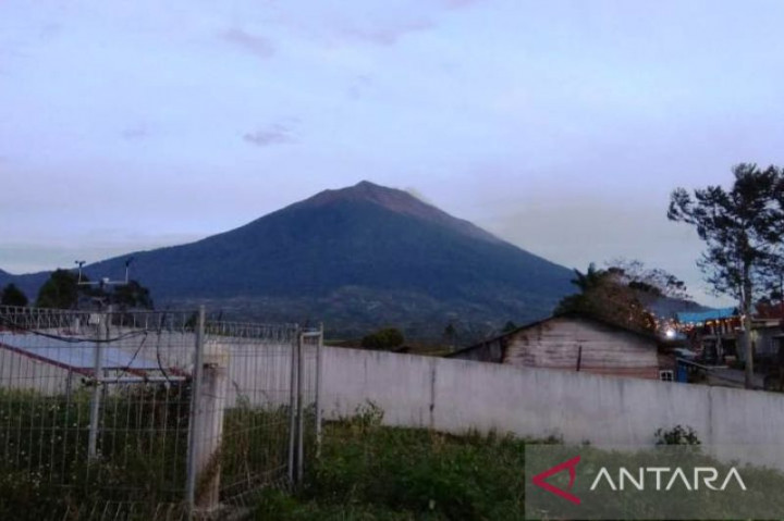 Gunung Kerinci Alami Peningkatan Gempa Tremor
