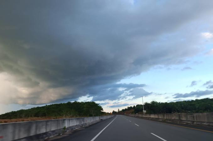 Berkendara di Cuaca Ekstrem, Kuncinya Adalah Persiapan