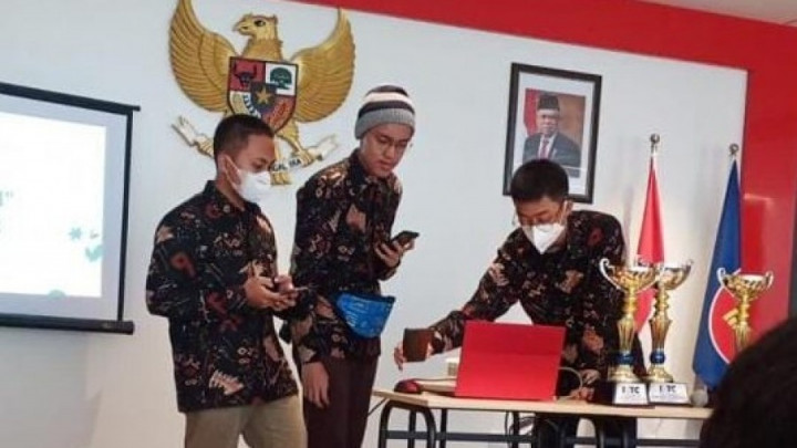 Keren! Siswa MAN 2 Kota Makassar Lolos Beasiswa Indonesia Maju Luar Negeri