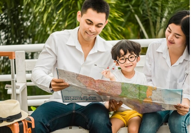 4 Tips Menjaga Pencernaan si Kecil saat Berada di Perjalanan Liburan