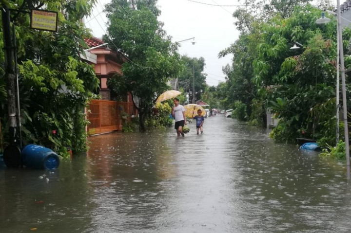 Kota Semarang Dikepung Banjir usai Hujan Deras