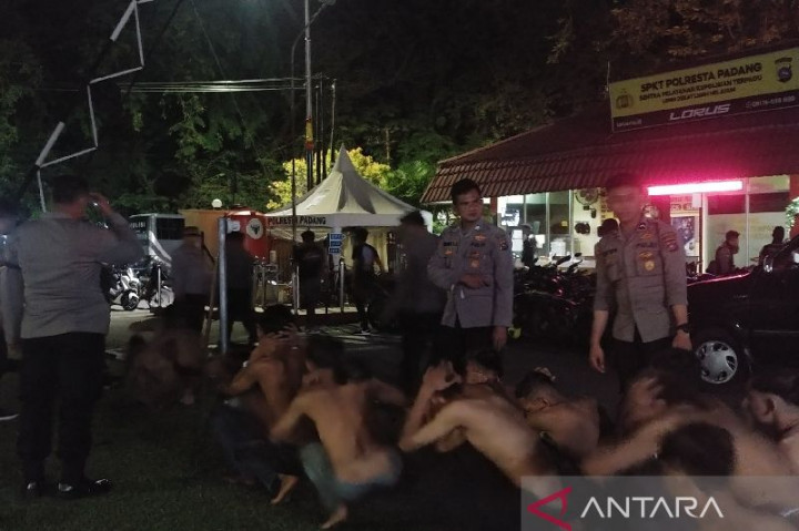 Polresta Padang Jaring Puluhan Remaja Pelaku Tawuran di Malam Pergantian Tahun