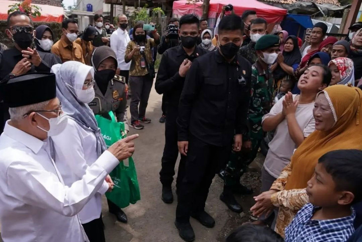 Momen Wapres Terima Keluhan Pengungsi Gempa Cianjur