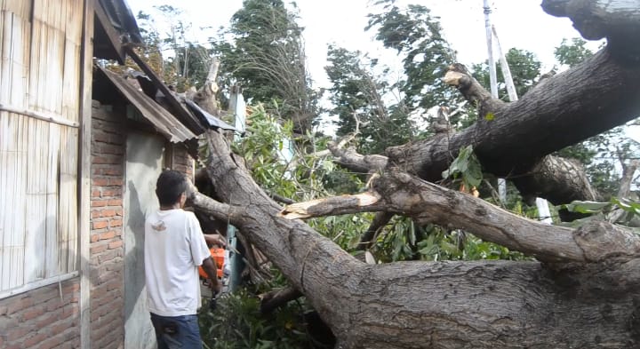 Puluhan Rumah di Gowa Rusak Diterjang Angin Puting Beliung