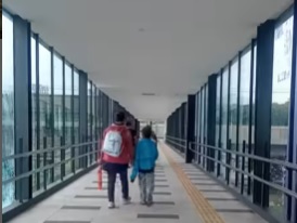<i>Skywalk</i> Lebak Bulus Beroperasi, Hubungkan Stasiun MRT dengan Poins Square