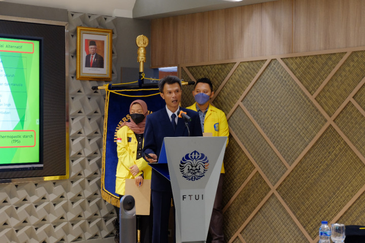 Mahasiswa UI Teliti Limbah Pati Aren dan Cair Tapioka Sebagai Pengganti Plastik