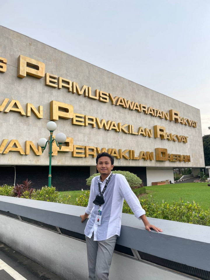 Serunya Pengalaman Rayyan, Mahasiswa Unair Magang di DPR