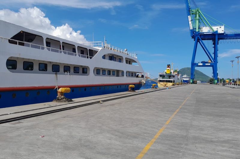 Aktivitas Pelayaran di Pelabuhan Ternate Masih Terhalang Gelombang Tinggi