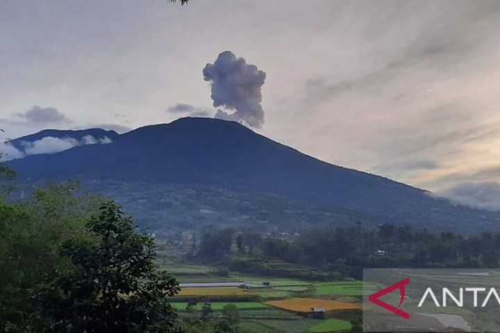 Antisipasi Erupsi Marapi, Bupati Tanah Datar Imbau Warga Meronda
